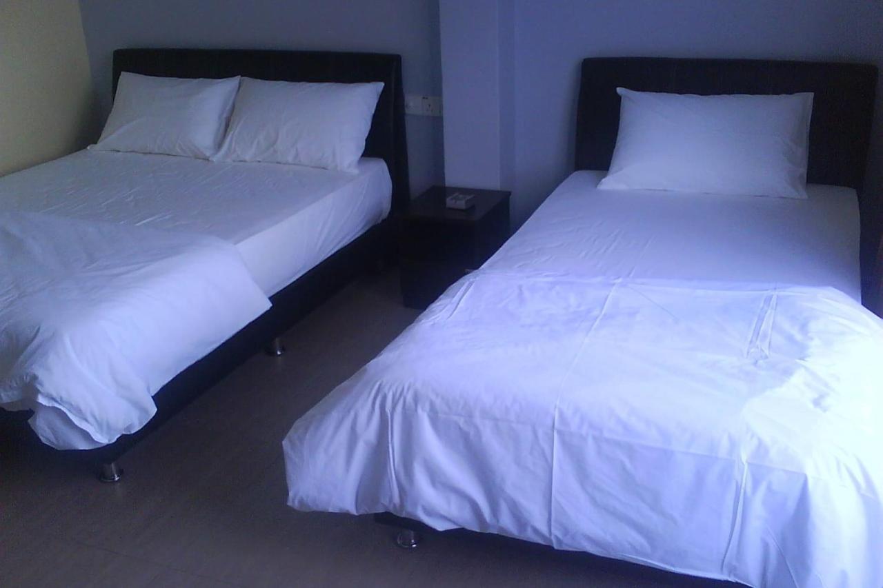 Oyo 90021 Star View Hotel Kampong Batu Tiga Экстерьер фото