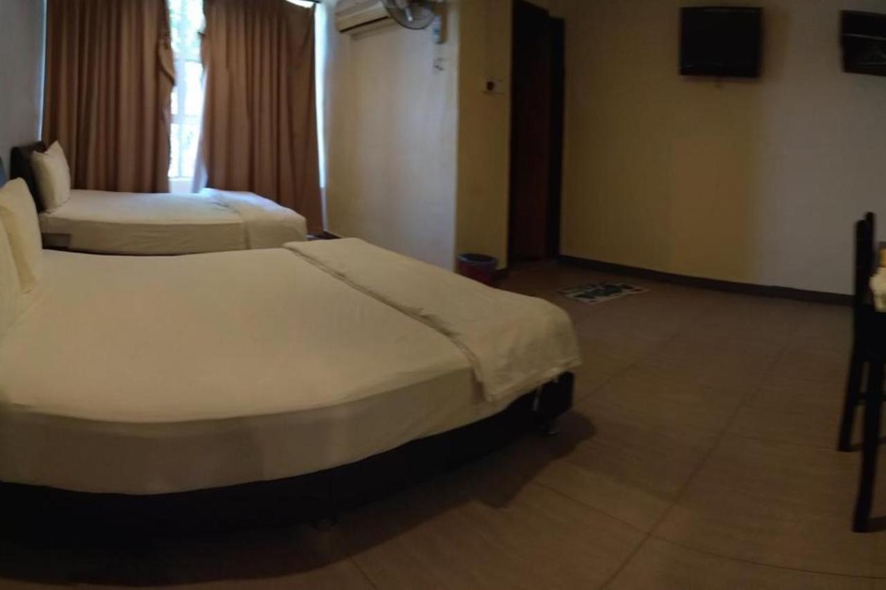 Oyo 90021 Star View Hotel Kampong Batu Tiga Номер фото